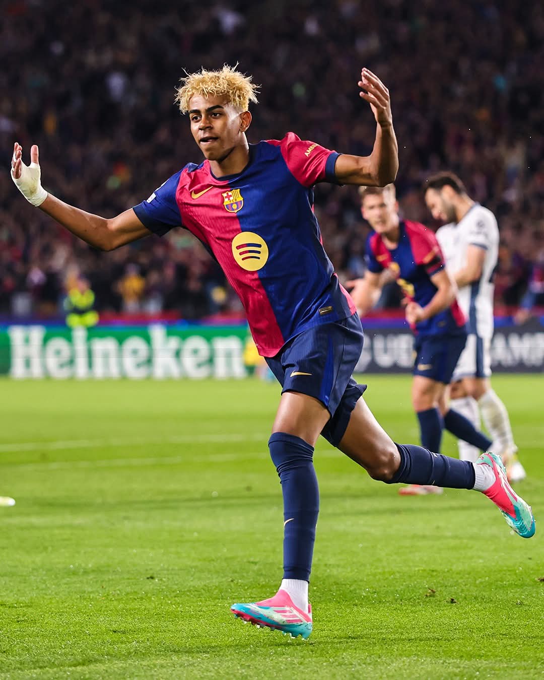 内购破解手游合集巴塞罗那发布备战花絮，集结日复出首秀，西甲任务艰巨，医务组通报恢复的简单介绍