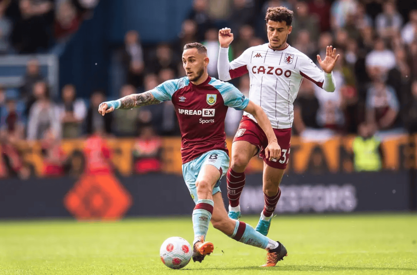 爱游戏无限金币版包含AC米兰发布备战花絮；转会期战术微调；葡超任务艰巨；细节决定成败的词条