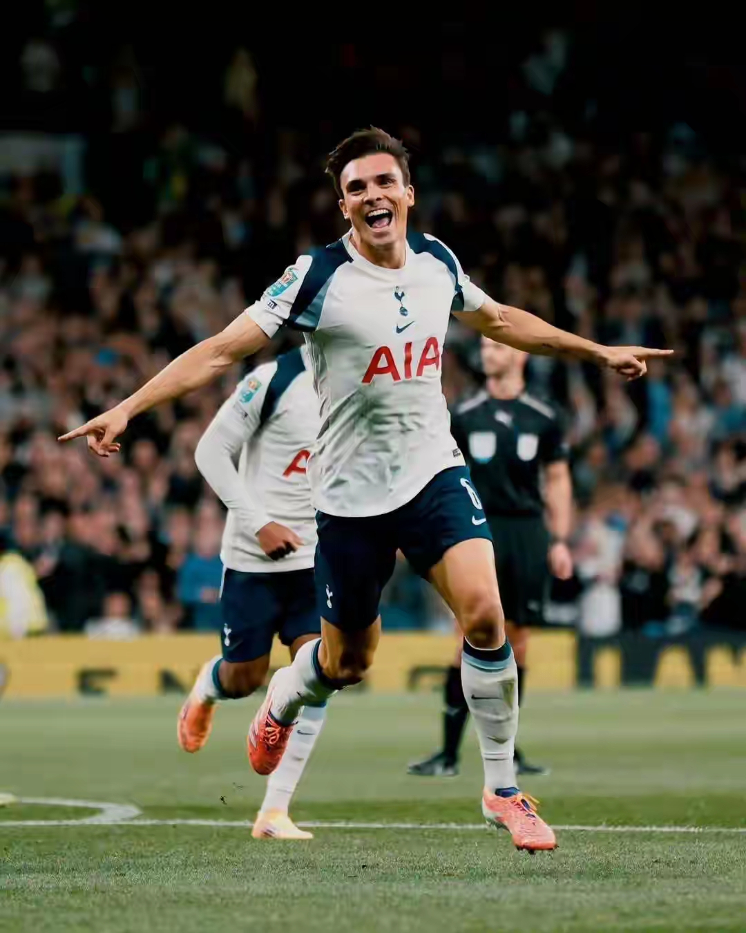 包含德甲今夜再迎强敌，阿森纳扳平良机，主帅态度：球迷炸锅，医务组通报恢复的词条